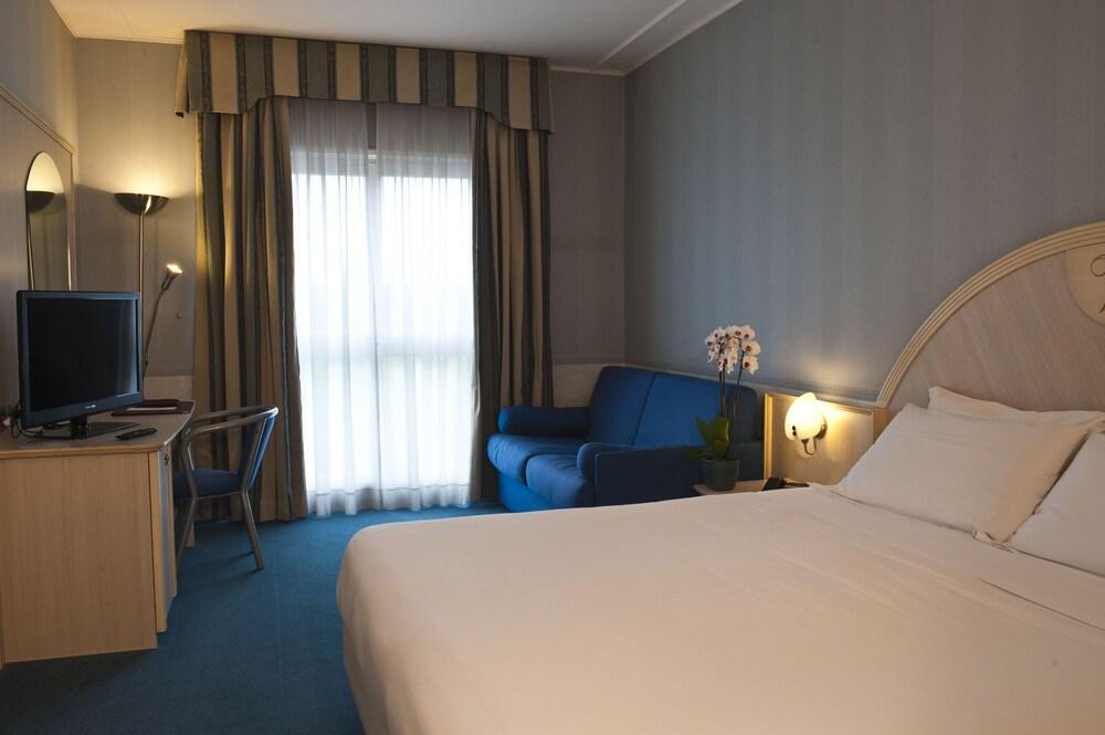 Hotel Villa Ducale Parma Eksteriør billede